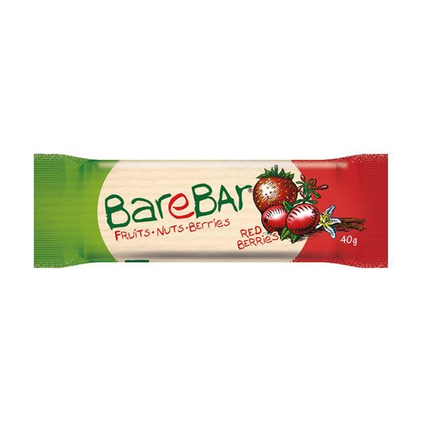 BareBar Red Berries 24-pack; BareBar-patukka punaisin, vihrein ja beigein pakkausvärein tekstillä "Fruits, Nuts, Berries Red Berries", kuvina mansikoita ja muita punaisia marjoja; suorakulmainen kääre mattapintaisena ja saumasuljettuna; tuotenimen teksti lihavoitua valkoista groteskia; paino "40g" etusivulla; patukka tasaisella alustalla, ei ihmisiä tai käsiä.