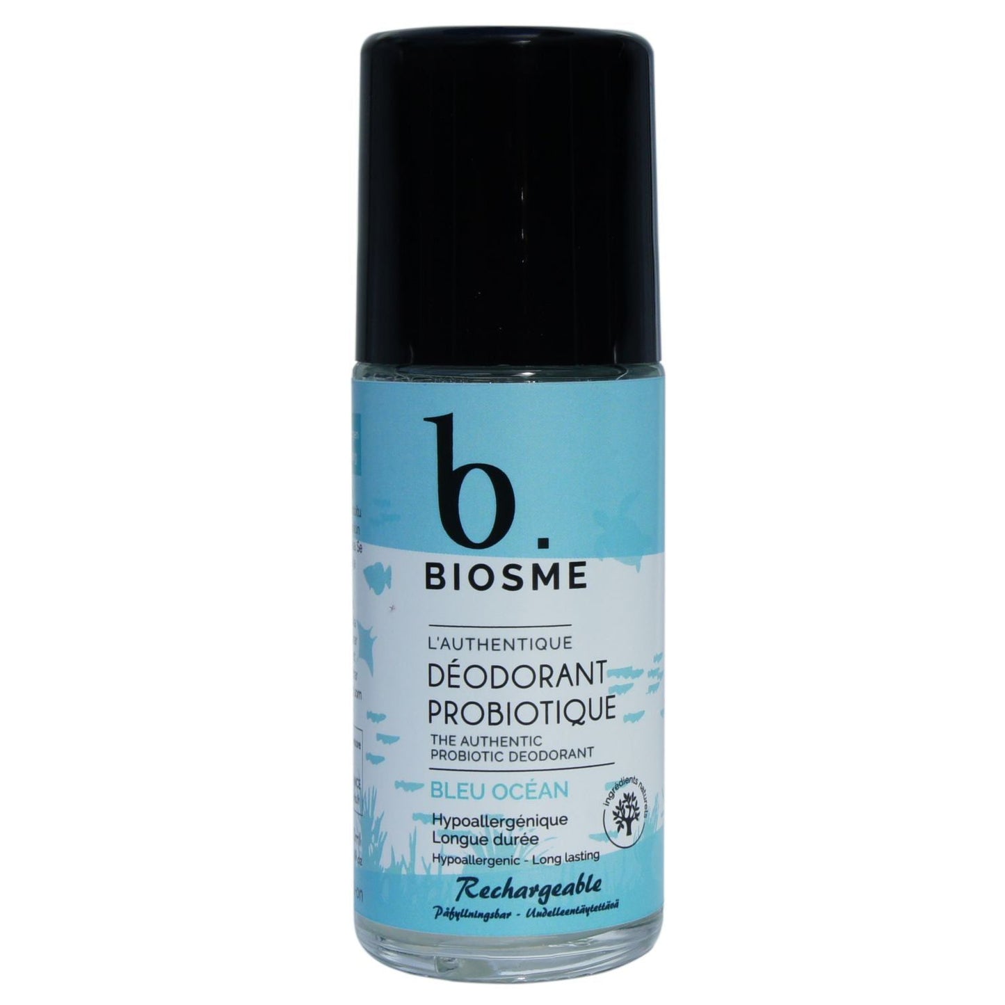 Biosme Roll-On Deodorantti Bleu Ocean; pullo BIOSME-probioottideodoranttia tekstillä Bleu Océan, sinisen ja valkoisen väristä muotoilua; sylinterin muotoinen pullo mattapinnalla ja valkoisella korkilla; etikettiteksti pääosin groteskia; luettavissa tiedot: hypoallergeeninen, pitkäkestoinen, ladattava, edistyneet probiootit hajusuojaksi; tausta valkoinen ilman muita esineitä tai ihmisiä.