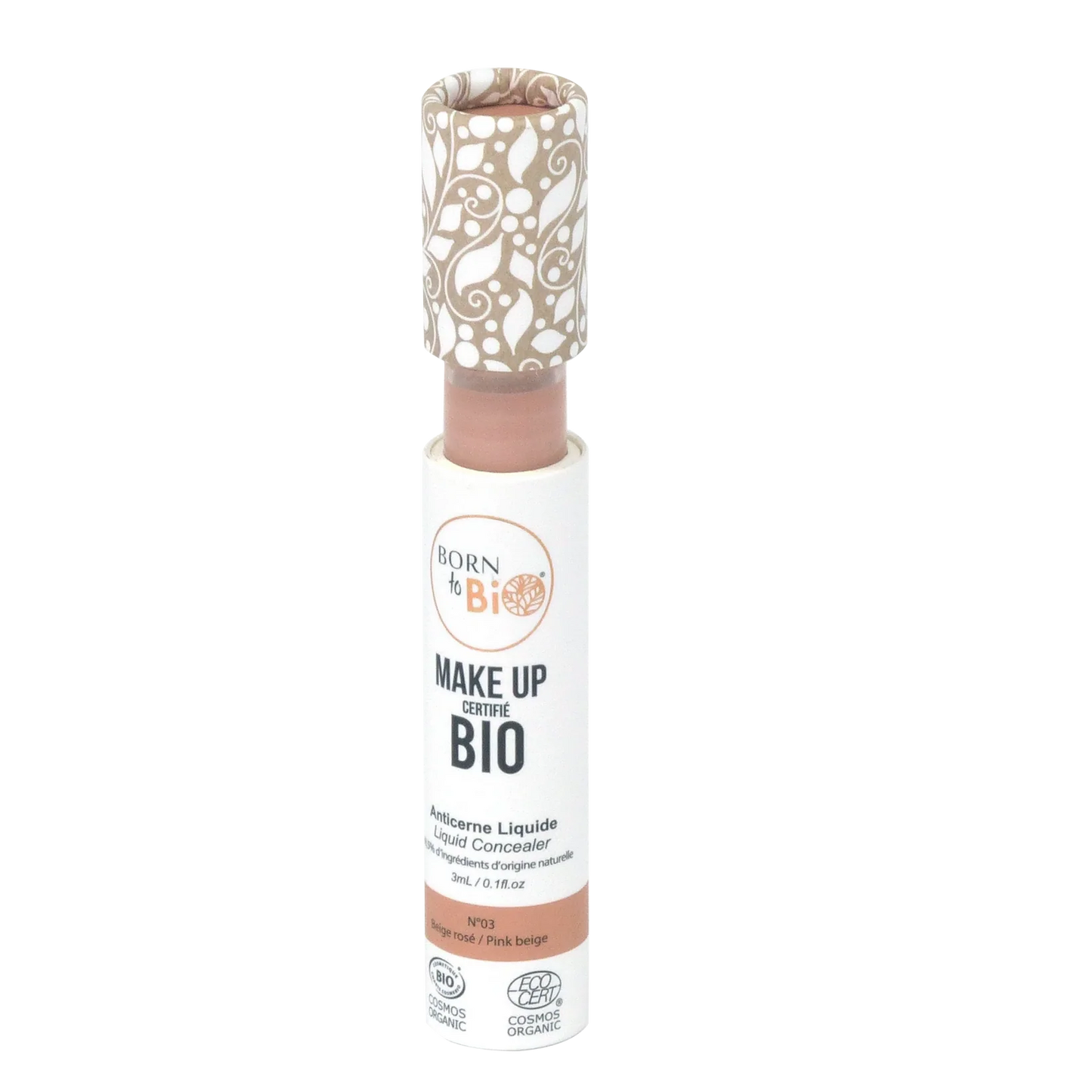 Born to Bio -nestemäisen peitevoiteen putkilo kuvioidulla korkilla, merkitty luomumeikiksi sävyssä 03 Natural Pink Beige, esitellen puhtaan kauneuden hyötyjä valkoisella taustalla; putkilo lieriömäinen kiiltäväpinnalla; korkissa toistuvia graafisia elementtejä eri väreissä; etikettitypografia groteskia; ei ihmisiä tai käsiä näkyvissä kuvassa.