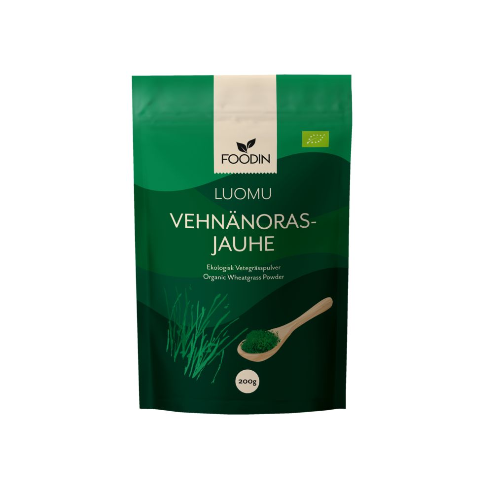 Foodin Luomu Vehnänorasjauhe, 200 g; vihreä-valkoinen pakkaus, jossa suomenkielistä tekstiä, kuva tuoreesta vehnänoraasta sekä lusikallinen elinvoimaista jauhetta; mattapintainen, pyöristetyillä reunoilla varustettu joustopussi; groteskityyppiä; tuote kuvattu keskitettynä vaalealla taustalla, ei ihmisiä.