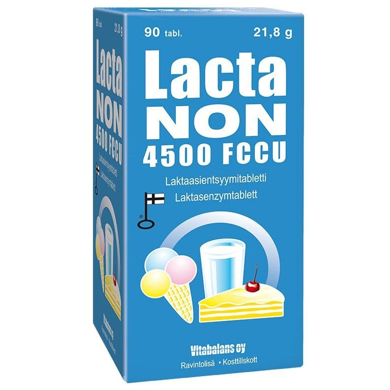 LactaNon 4500 FCCU; sininen Lacta Non 4500 FCCU -laktaasientsyymitablettipakkaus, kuvina kakkua, jäätelöä, lasillinen maitoa ja Suomen lippu; mattapintainen pahvipakkaus suomen- ja ruotsinkielisin tekstein etuosassa; tuotenimi lihavoidulla groteskityypografialla; ei ihmisiä tai käsiä; neutraali yksivärinen tausta, lähikuva tuotteesta.