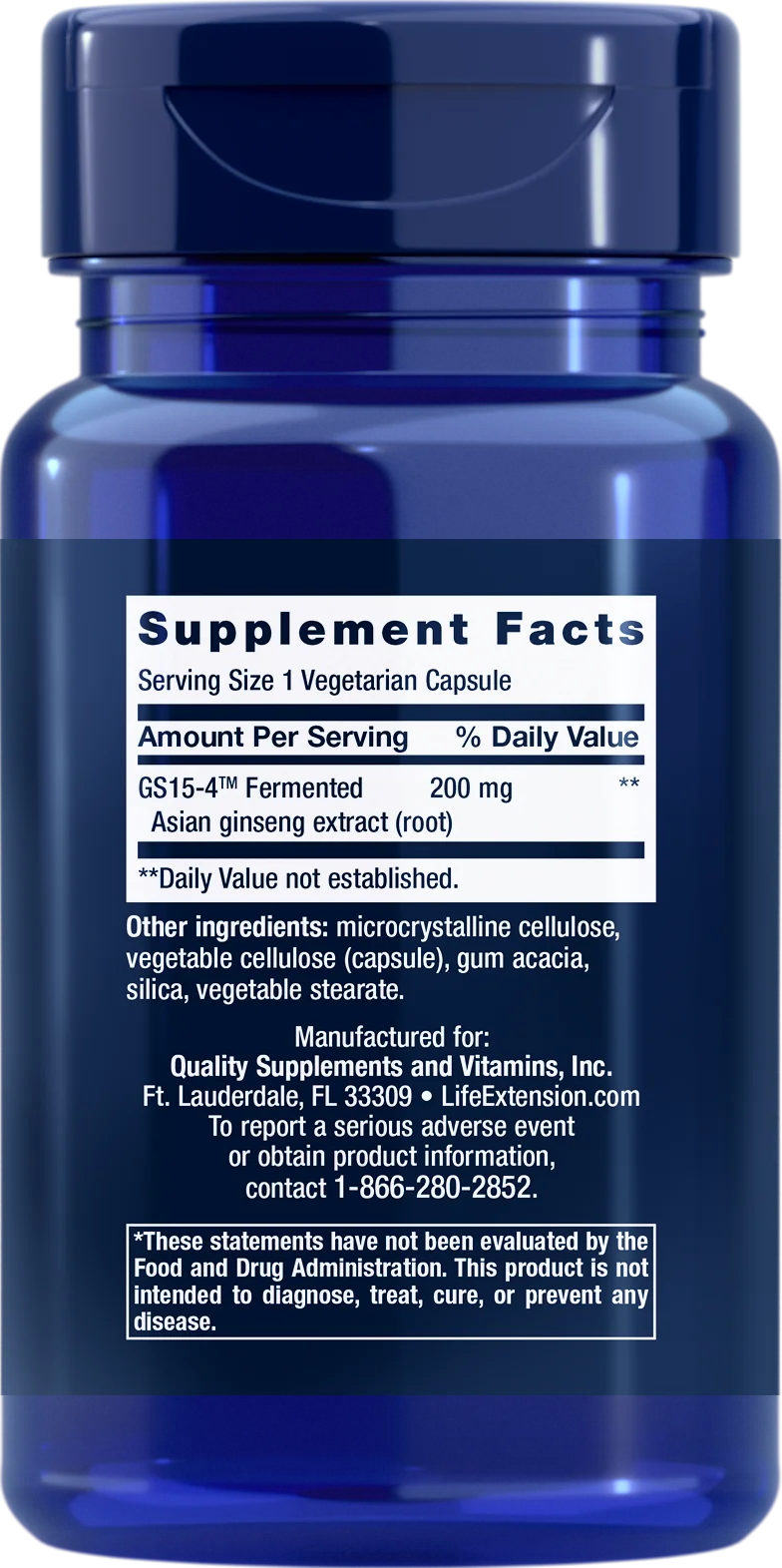 Life Extension Ginseng Energy Boost; sininen ravintolisäpullo sylinterimäistä muovia kiiltäväpinnalla, näyttää "Supplement Facts" -etiketin sivullaan; etiketissä ainesosat, valmistajatiedot, GS15-4-fermentoitu aasialainen ginsenguute sekä FDA-arviointivaroitus selkeällä groteskitekstillä; ei ihmisiä eikä käsiä näkyvissä; tausta yksinkertainen; etiketti näyttää ravintosisältötiedot ja valmistajatiedot mukaan lukien GS15-4-fermentoidun ginsenguutteen ja varoituksen FDA:sta.