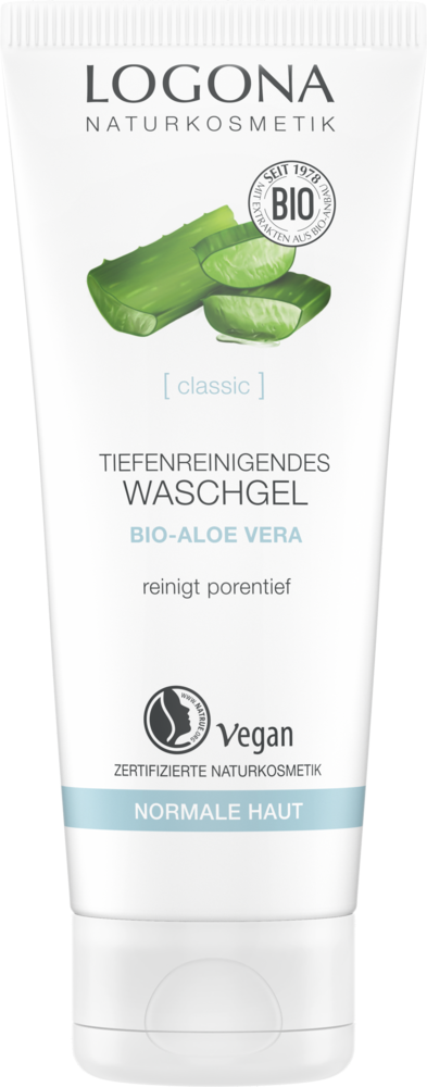 Tuubi Logona Naturkosmetik -syväpuhdistavaa pesugeeliä aloe veralla normaalille iholle, mattapintainen valkoinen muovirunko, vihreä korkki ja vaakasuora etiketti. Vegaani- ja luomusertifiointien logot ovat etupuolella yhdessä vihreän aloe vera -kuvituksen kanssa. Pääteksti on tummalla pääteviivattomalla fontilla. Kuvattu pelkistetyllä valkoisella taustalla; ei ihmisiä tai rekvisiittaa näkyvissä.