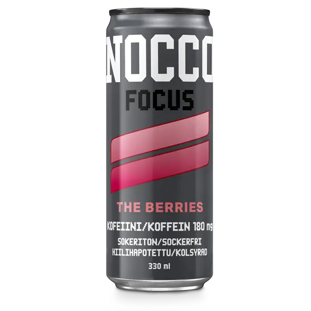 NOCCO FOCUS The Berries Energiajuoma 24-pack; tölkki NOCCO Focus -energiajuomaa, maku The Berries, sisältää 180 mg kofeiinia ja BCAA-aminohappoja; tölkki on alumiinia, sylinterinmuotoinen, pääosin musta mattapinnalla; punaista ja valkoista tekstiä isoin kirjaimin, kuvituselementit kulmikkaita; etiketissä useita kieliä; kuvassa vain tölkki yksivärista taustaa vasten tuotekuvana.