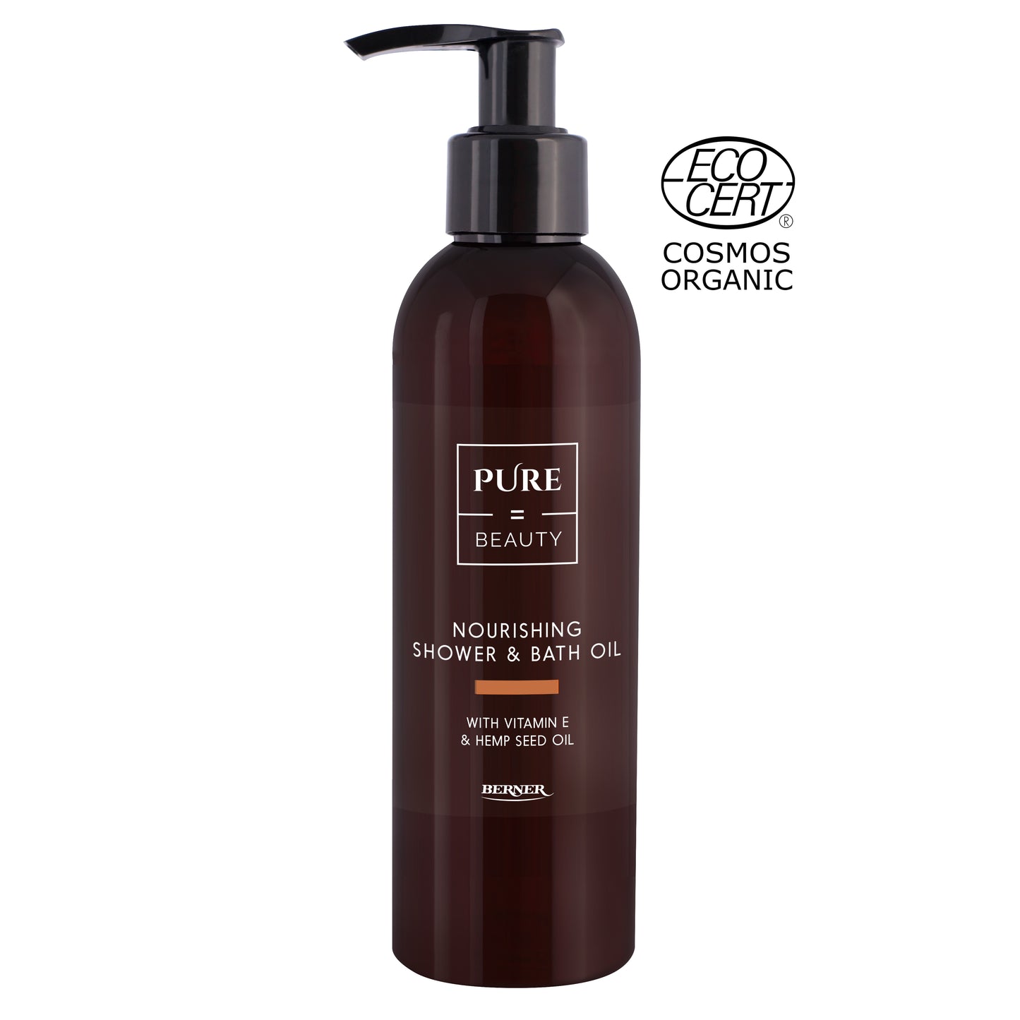 Pure=Beauty Shower & Bath Oil, tumman ruskea pullo pumppuannostelijalla; etiketti valkoinen lihavoidulla groteskitypografialla, mainitsee E-vitamiinin ja hampunsiemenöljyn sekä ECOCERT- ja Cosmos Organic -logot oikeassa yläkulmassa; pullo kiiltävää muovia ja sylinterimäinen; ei ihmisiä eikä käsiä näkyvissä, tausta yksinkertainen ja siisti.