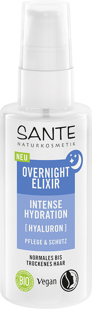 Sante Intense Hydration Hiuseliksiiri; pullo Sante Naturkosmetik Overnight Elixir Intense Hydration -hiuseliksiiriä hyaluronilla, sopii normaalille ja kuivalle tukalle; pakkaus sylinterin muotoinen pumppukorkilla mattaista muovia; värit valkoinen ja turkoosi; etiketissä teksti vegaanisuudesta, luomusta ja uutuudesta groteskikirjasimella; tausta neutraali ja tasainen, ei ihmisiä tai käsiä; suora tuotekuva.