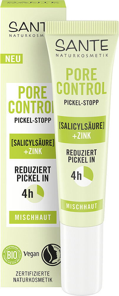 Sante Pore Control Näppylähoito; tuubi Sante Naturkosmetik Pore Control -hoitovoidetta rasiansa kera, vihreä-valkoinen väritys ja teksti korostaa salisyylihappoa, sinkkiä, vegaanisia ainesosia ja bio-sertifiointeja; hoito vähentää näppylöitä 4 tunnissa; matta pahvirasia ja muovituubi pystyssä tasaista taustaa vasten; groteskikirjasin selkeästi painettuna pakkaukseen; ei ihmisiä tai käsiä.