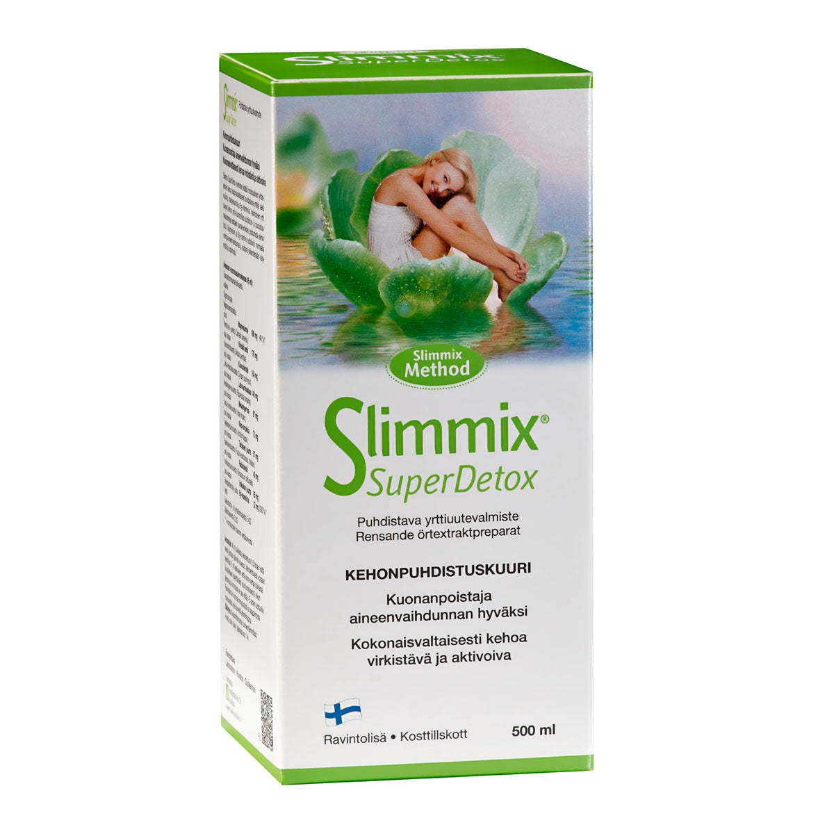 Slimmix SuperDetox; laatikko suomalaista yrttipohjaista detox-juomaa luonnollista puhdistusta varten; pakkaus on vihreä-valkoinen mattapinnalla, suorakulmainen, kuvassa nainen istumassa lootuksenlehdellä; groteskitypografia tuotenimessä ja tiedoissa; pieni Suomen lippukuvake etuosassa; ei ihmisiä tai käsiä näkyvissä, tausta yksivärinen.