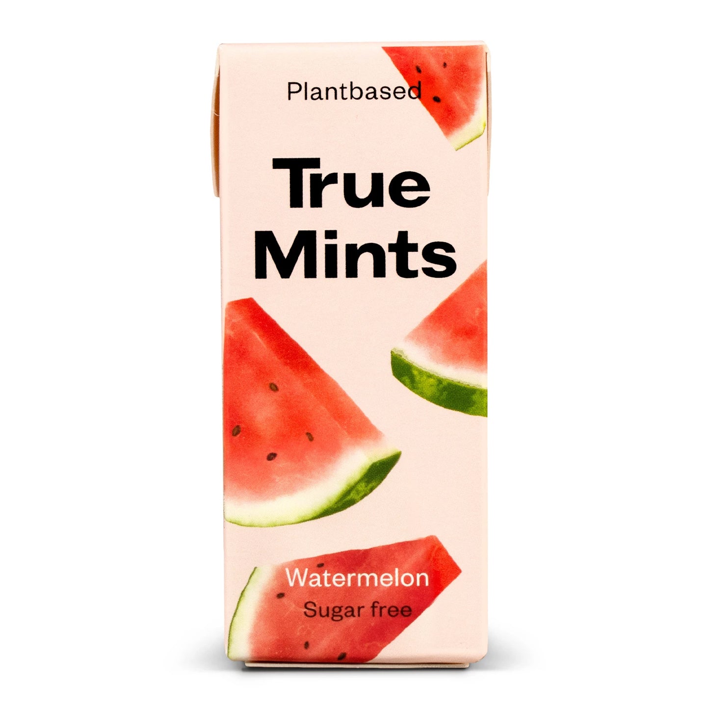 True Mints Ksylitolipastilli Vesimeloni; suorakaiteen muotoinen vaaleanpunainen rasia mattapinnalla, merkitty ”True Mints” lihavoidulla tikkukirjasimella; etusivulla vesimelooniviipalekuvituksia; lisätekstissä mainittu ”plant-based” ja ”sugar-free”; pakkausmateriaali vaikuttaa pahvilta; ei ihmisiä tai käsiä näkyvissä; yksinkertainen, tasainen tausta; vaaleanpunainen rasia True Mints -pastilleja vesimelonikuvituksin, merkitty kasviperäiseksi ja sokerittomaksi, tarjoaa virkistävän vesimelonin maun.