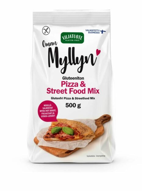 Virtasalmen Viljatuote Gluteeniton Pizza ja Streetfood Mix; valkoinen 500 g:n pussi gluteenitonta pizza- ja streetfood-jauhosekoitusta, etuosassa houkutteleva kuva pizzaviipaleesta tomaatilla ja basilikalla; pakkauksessa tekstiä sekä suomeksi että englanniksi; pussi on suorakulmainen mattapintainen; lihavoitu groteskikirjasin pääasiallisissa tuotetiedoissa; tausta valkoinen, ei ihmisiä tai toimintaa näkyvissä, tavanomainen tuotevalokuva.