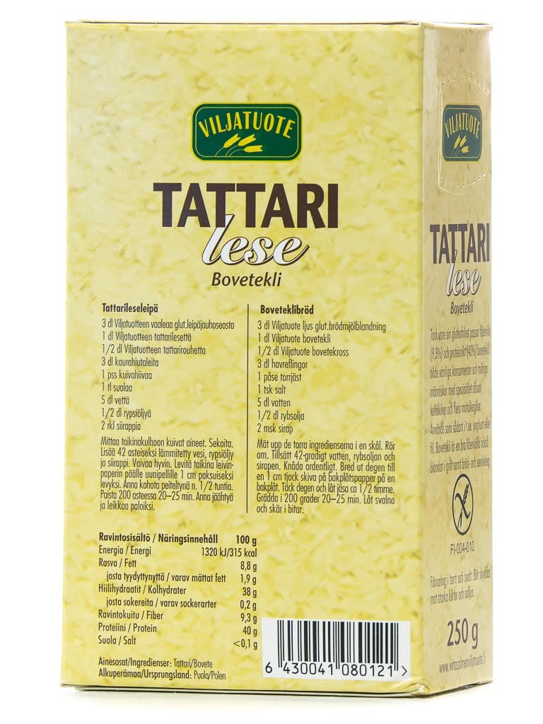 Keltainen 250 g:n Villatuote Tattari lese -laatikko, suorakaiteen muotoinen mattapahvipakkaus, palikkamaista groteskikirjasinta, luettava tuotenimi ja ravintosisältötiedot takakannessa; viivakoodi näkyvissä tekstikenttien alapuolella; kuva näyttää vain takapaneelin yksinkertaista, vaaleaa taustaa vasten ilman ihmisiä tai muita esineitä.