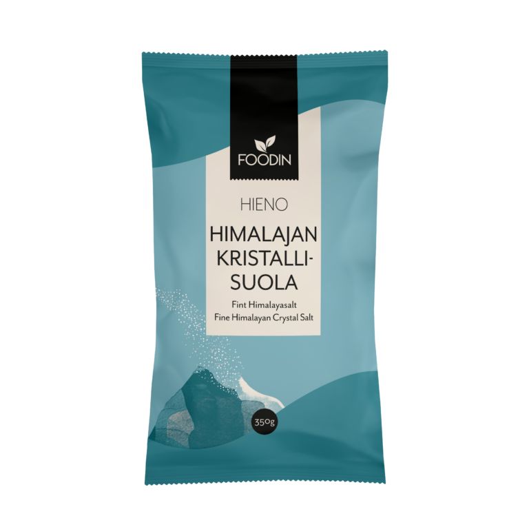 Foodin Hieno Himalajan Kristallisuola -pakkaus, sininen ja turkoosi muovipussi, sisältää 350 g hienoa Himalajan kristallisuolaa, kuvitus valkoisista suolakiteistä ja tyylitelty vuorikuvio; etiketissä selkeää valkoista ja vaaleansinistä tekstausvapaata fonttia; pinnan viimeistely mattamainen; ei ihmisiä tai käsiä näkyvissä; tuote kuvattu edestäpäin.
