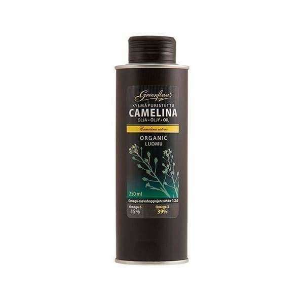 Greenfinns Camelinaöljy, 250 ml, kylmäpuristettu luomu; musta pullo mattapintaisena, sylinterinmuotoinen hopeisella kierrekorkilla, pystyssä valkoisella taustalla; etiketissä valkoista ja keltaista groteskitekstiä sekä yksityiskohtainen kasvitieteellinen kuvitus; ei ihmisiä tai käsiä kuvassa.