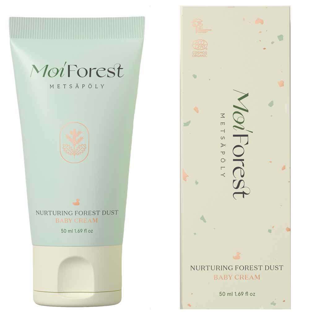 Moi Forest Nurturing Forest Dust Baby Cream; tuubi ja rasia Moi Forest Nurturing Forest Dust Baby Cream -tuotetta, 50 ml; molemmat vaaleanvihreitä ja beigejä mattapinnalla, rasia suorakulmainen ja tuubi lieriömäinen; pieniä lehtikuvituksia pakkauksessa; tuotenimi ja -tiedot yksinkertaisella groteskifontilla; ei ihmisiä tai käsiä näkyvissä; vaalea, neutraali tausta, tavanomainen tuotekuva.