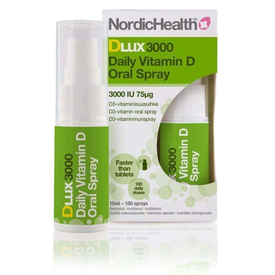 Nordic Health DLux 3000 75 mikrog D-vitamiinisuihke -pullo ja pakkaus, valkoinen sylinterinmuotoinen suihkupullo kirkkaalla korkilla, valkoinen-keltainen-sininen rasia; "3000 IU", "100 daily doses", 15 ml