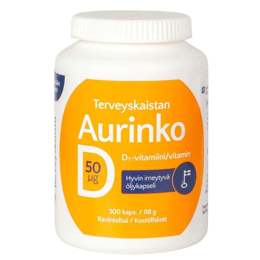 Terveyskaistan Aurinko D3-vitamiini 50 mikrog -pullo, valkoinen muovipullo, sisältää 300 kapselia, 118 g; pakkauksen ilme pääosin valkoinen oranssilla alaosalla ja sinisellä korostusviivalla, tekstausvapaata suomen- ja ruotsinkielistä tekstiä, mukana sana "vitamin"; pinnan viimeistely mattamainen; ei ihmisiä tai käsiä näkyvissä; neutraali tausta, lähikuva tuotteesta.
