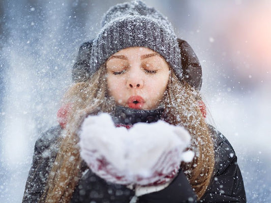 Pakkasvoidetta vai ei? Näin suojaat ihosi talvella ulkoillessa