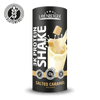 3K Protein Shake Salted Caramel; musta sylinterin muotoinen Layenberger 3K Protein Shake -purkki Salted Caramel -makuisena; pakkauksessa matta pinta ja keskellä kuvitus lasista, josta roiskuu shakea, sekä karamellikuutioita; etiketissä kuvakkeet vitamiineista, kalsiumista, ”yli 23 g proteiinia” ja ”Gluten Free” korostaen runsasta proteiinipitoisuutta; teksti lihavoidulla groteskilla etupinnalla; tasainen studiotausta, ei ihmisiä.
