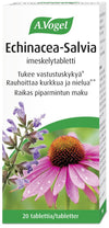A.Vogel Echinacea-Salvia -imeskelytabletit valkoisessa, vihreillä yksityiskohdilla varustetussa suorakaiteen muotoisessa pakkauksessa; pinta mattaa; etiketissä valokuvamaisia kuvia auringonhatusta ja salviankukista sekä lihavoitua groteskifonttia; suomenkielinen teksti kertoo immuunipuolustuksen tuesta ja raikkaasta piparminttumausta kurkulle; kuva läheltä yksiväristä taustaa vasten, ei ihmisiä eikä käsiä.