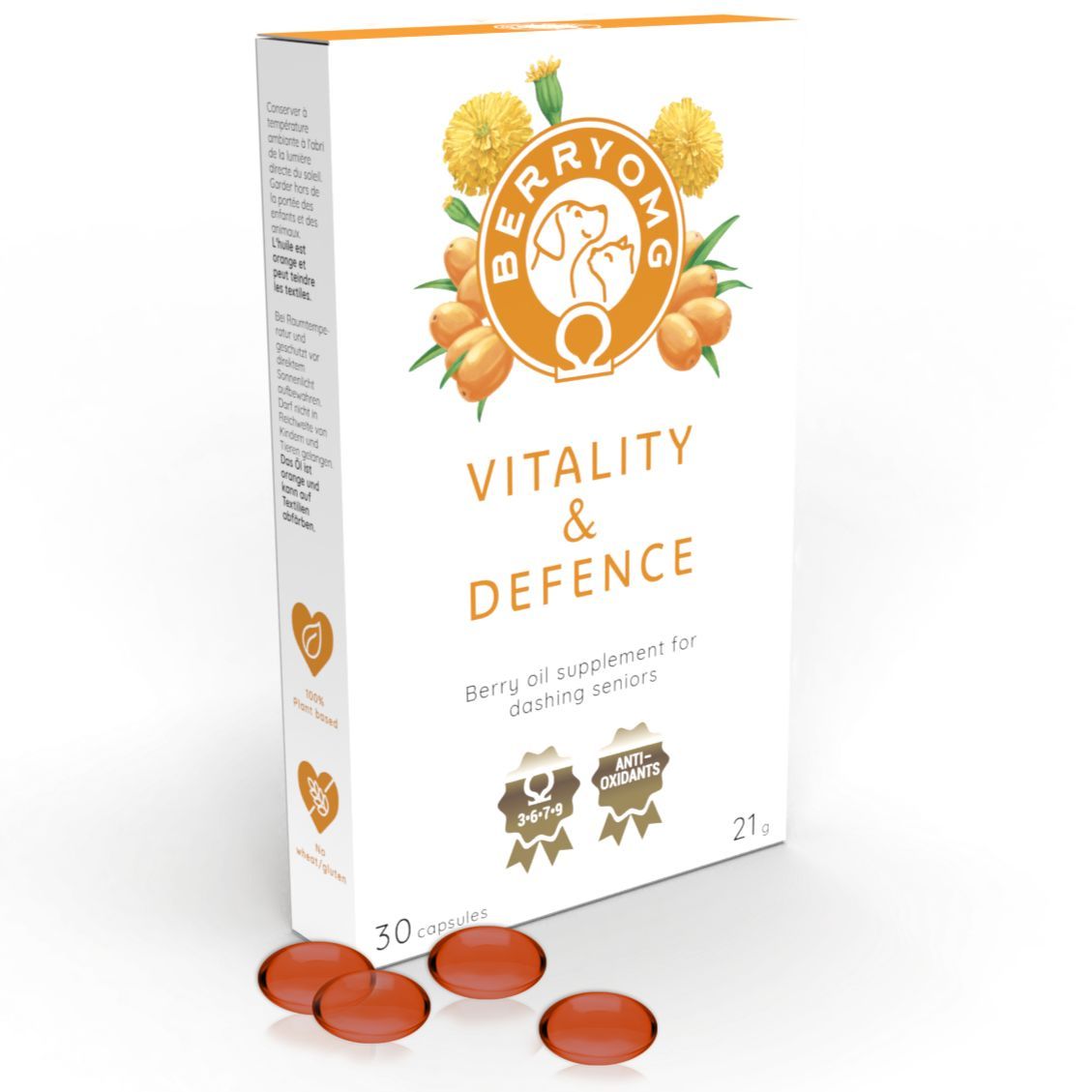 Berry OMG Vitality & Defence; suorakulmainen, valkoinen ja mattapintainen pahvipakkaus, jossa lihavoitu moderni teksti "BerryOMG Vitality & Defence" sekä painettuja marja- ja kukkakuvituksia; 30 oranssia kapselia näkyvissä pakkauksen edessä; antioksidanttikuvakkeita ja tekstiä marjaöljyvalmisteesta ikääntyneille; tausta neutraali.