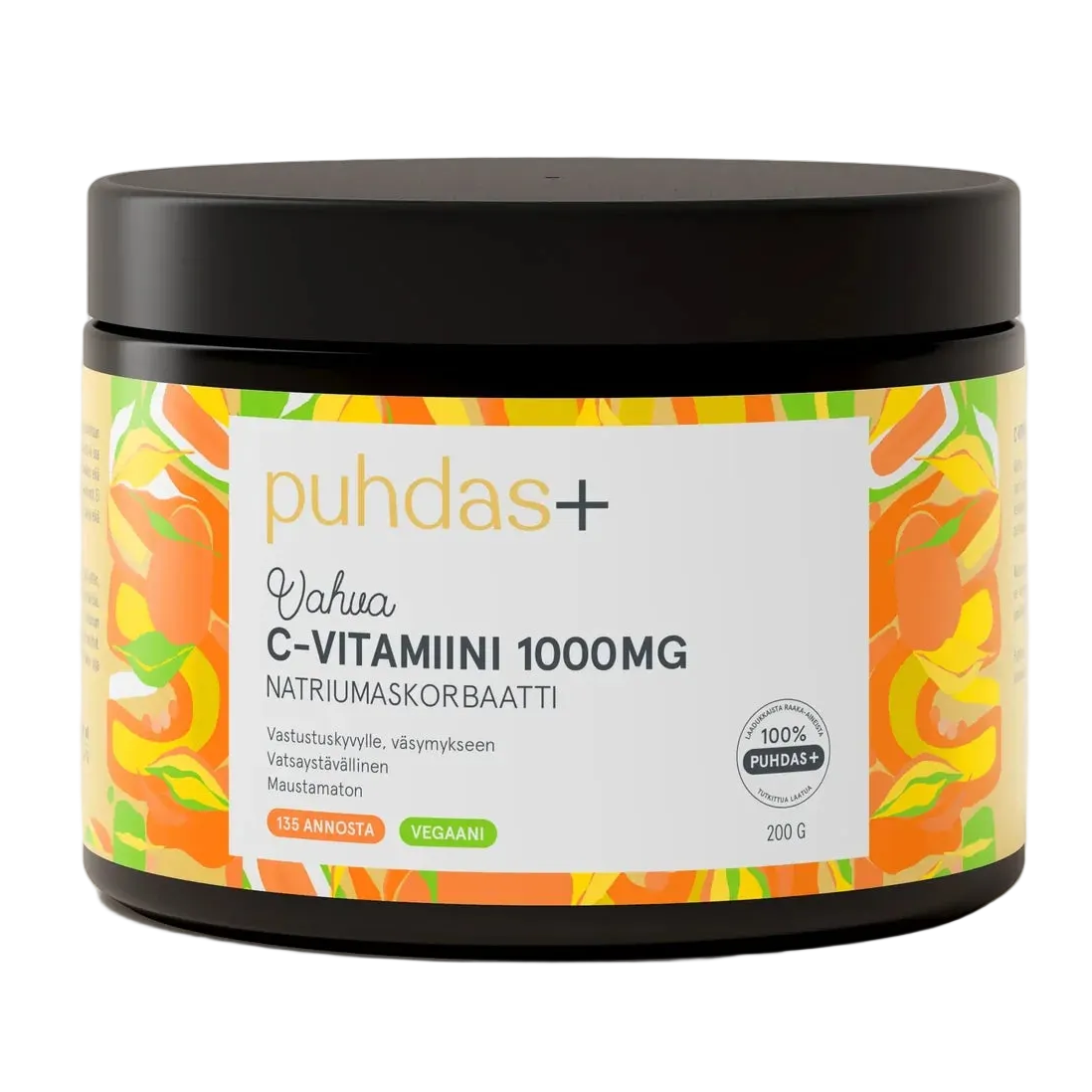 Puhdas+ Vahva C-Vitamiini 1000 mg -purkki; muovinen sylinterimäinen purkki mattavalkoisella kierrekannella ja mattavalkoisella etiketillä pystyssä; etiketissä teksti lihavoidulla tekstausvapaalla mustalla ja turkoosilla fontilla; värikkäitä hedelmäkuvituksia etiketin edessä; ei ihmisiä tai käsiä näkyvissä; tuote keskitettynä yksinkertaisella taustalla; sisältää 200 g natriumaskorbaattijauhetta.