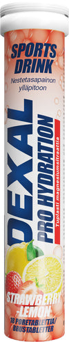 Dexal Pro Hydration Mansikka-Sitruuna + Magnesium; tuubi urheilujuomatabletteja, mansikka-sitruunamakua, etiketissä kuvia mansikoista ja sitruunaviipaleista; teksti näkyy sekä suomeksi että englanniksi tunnistamisen helpottamiseksi; sylinterinmuotoinen muovituubi on valkoinen pohjaväriltään kirkkain punaisin ja keltaisin osioin; pinta kiiltävä; groteskitypografiaa tuotetiedoissa; ei ihmisiä tai käsiä näkyvissä; tausta yksivärinen, studiokuva.
