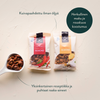 Foodin Sweet Chili Almonds; kaksi mantelinaksupussia, Sweet Chili ja Honey Garlic, vaalealla alustalla mantelien kera metallisessa kauhassa; pussit pystyssä, mattapintaisia, suorakaiteen muotoisia, suomenkielistä tekstiä lihavoidulla groteskilla kertoen öljyttömästä paahtamisesta ja yksinkertaisista ainesosista; ei ihmisiä tai käsiä; tuotekuva ylhäältä.