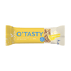 Foodin O'Tasty Oat Bar Lemon Cheesecake, 25 g; keltavalkoinen kääre; kannessa kuvia kaurahiutaleista, sitruunaviipaleesta ja kermaisesta juustokakusta; suorakulmainen kääre mattapinnalla ja rypytetyt reunat; etuosan teksti lihavoitua ja isokirjaimista mustalla; ei ihmisiä tai käsiä näkyvissä, tausta valkoinen ilman muita rekvisiittoja.