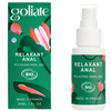 Goliate Rentouttava Anaaligeeli; rasia ja suihkepullo tekstillä Relaxant Anal Relaxing Anal Gel, molemmissa kukkakuvitusta, BIO-merkintä ja Made in France; vihreä suorakulmainen rasia mattapinnalla vasemmalla, valkoinen sylinterin muotoinen suihkepullo vihreällä etiketillä oikealla; pakkausten kirjasin groteski; tausta neutraali yhtenäinen, ei ihmisiä tai käsiä, tavanomainen suora tuotekuva.