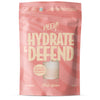 Heey! Hydrate & Defend Electrolytes + Immune Boost; vaaleanpunainen, mattapintainen uudelleensuljettava pussi, jossa lukee "Hydrate & Defend", etupuolella kuvitus lasista pinkkiä rypälejuomaa; pakkauksessa mainitaan elektrolyytit, vastustuskyvyn tuki, 40 annosta ja 240 g; teksti groteskifontilla eri lihavuuksin ja koin; pussi seisoo pystyssä, ei ihmisiä tai käsiä näkyvissä yksivärisessä studiokuvassa.