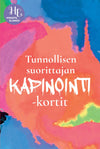 Hidasta Elämää Tunnollisen suorittajan kapinointikortit; tuotekuva näyttää korttisarjan mattapinnalla, suorakaiteen muotoiset kortit värikkäällä abstraktilla taustalla; suomenkielinen teksti Tunnollisen suorittajan KAPINOINTI -kortit painettuna pinnalle; vasemmassa yläkulmassa violetti ympyrä Hidasta elämää -logolla ja lyhyt inspiroiva teksti tietoisesta elämästä; ei ihmisiä tai käsiä kuvassa.