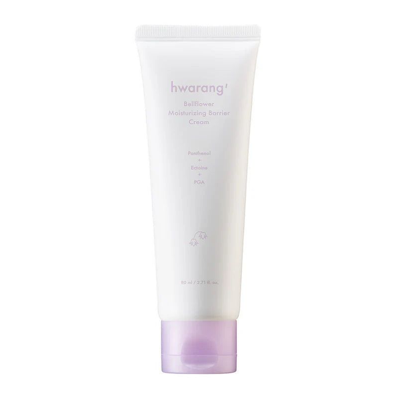 Hwarang Bellflower Moisturizing Barrier Cream; valkoinen tuubi violetilla korkilla, tekstillä ”Hwarang Bellflower Moisturizing Barrier Cream” vaaleanpunaisella värillä, korostaen ihon suojakerroksen hoitoa, pystyasennossa valkoisella taustalla; tuubi lieriömäinen sileällä mattapinnalla, groteskityyppografiaa; ei ihmisiä tai muita esineitä; lähikuva tuotteesta.