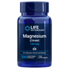 Life Extension Magnesium Citrate 100 mg, sininen muovipullo, sylinterimäinen ja kierrekorkillinen, pinta kiiltävä; pääetiketti valkoinen ja sininen pohja groteskitekstillä; pakkauksessa merkinnät "gluten free", "vegetarian" sekä väittämät lihasten, hermoston ja luuston tueksi; pakkauksessa mainitaan 100 kapselia ja ravintolisä; tausta yksinkertainen, ei ihmisiä eikä toimintaa näkyvissä.