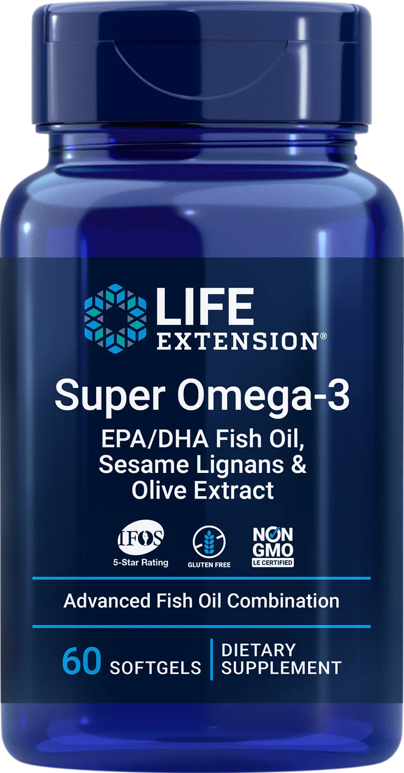 Life Extension Super Omega-3; sininen muovipullo mattapinnalla tekstillä "Life Extension Super Omega-3 with EPA/DHA Fish Oil, Sesame Lignans & Olive Extract", 60 softgeliä, ravintolisä; etiketissä lihavoitu valkoinen ja keltainen teksti tummalla pohjalla; sertifiointikuvakkeita ja oliiviuutekuva näkyvissä; tuote kuvattu pystyssä pelkistetyllä taustalla, ei ihmisiä kuvassa.