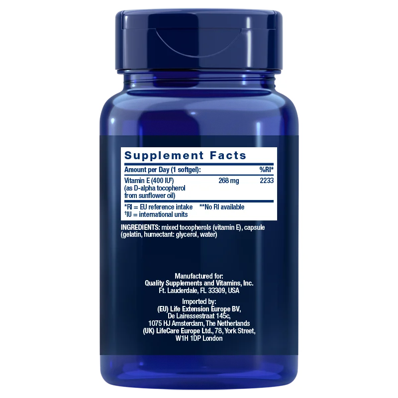Life Extension Super Vitamin E 268 mg; sininen ravintolisäpullo kiiltäväpintainen, pystyssä valkoista taustaa vasten; muovipullo sylinterimäinen kierrekorkillinen; etiketti painettu selkeällä groteskifontilla, sisältää E-vitamiinin ravintosisältötiedot, ainesosat ja valmistajatiedot; ei ihmisiä eikä käsiä näkyvissä.