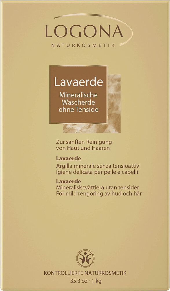 Logona Rhassoul Savijauhe; etukuva beigestä Logona Naturkosmetik Lavaerde -pakkauksesta, mineraalipesusavea ihon ja hiusten hellävaraiseen puhdistukseen; suorakulmainen pahvipakkaus mattapinnalla; monikielinen etiketti saksaksi, italiaksi, ranskaksi ja ruotsiksi, minimalistista groteskitypografiaa; nettopaino 1 kg (35,3 oz); yksivärinen tausta, ei ihmisiä tai käsiä, kuvakulma suoraan edestä.