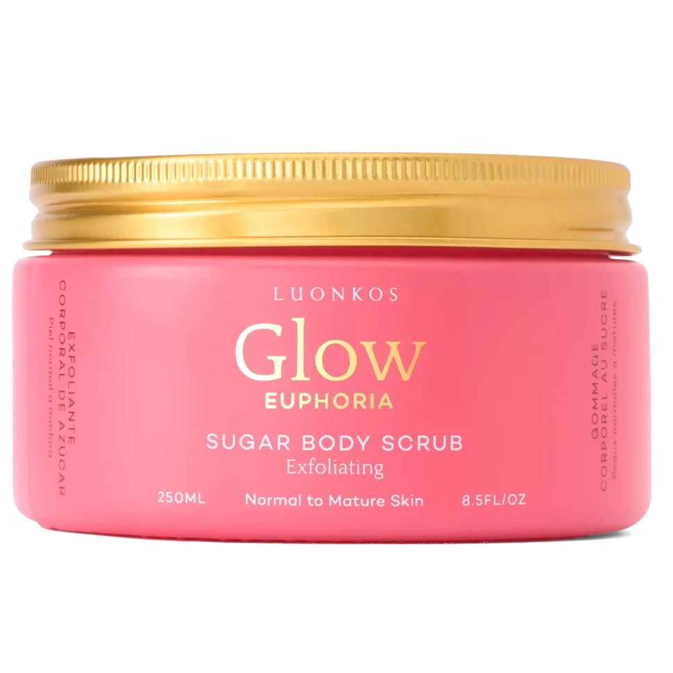 Luonkos Euphoria Sugar Body Scrub; vaaleanpunainen purkki Luonkos Glow Euphoria Sugar Body Scrub -sokerikuorintaa, kultainen kansi; säiliö lieriömäinen sileällä mattapinnalla; etiketissä lihavoitua valkoista ja kultaista tekstiä ilmoittaen kuorivan vaikutuksen ja sopivuuden normaalille tai kypsemmälle iholle, sekä koko 250 ml (8,5 fl oz); ei ihmisiä tai käsiä, neutraali tausta, tuote keskitettynä.