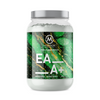 M-Nutrition EAA+ -aminohappojauhe, maku Vihreä omena; kirkas lieriömäinen muovipurkki hopeisella kierrekannella, sisällä valkoista jauhetta näkyvissä; vihreä etiketti valkoisin tekstein ja lehtikuvioin, EA_A+ lihavoituna groteskifontilla; kuvattu vaalealla taustalla ilman ihmisiä, purkki pystyssä.
