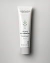 Madara Melting Cleansing Oil -puhdistusöljy 100 ml valkoisessa putkilossa