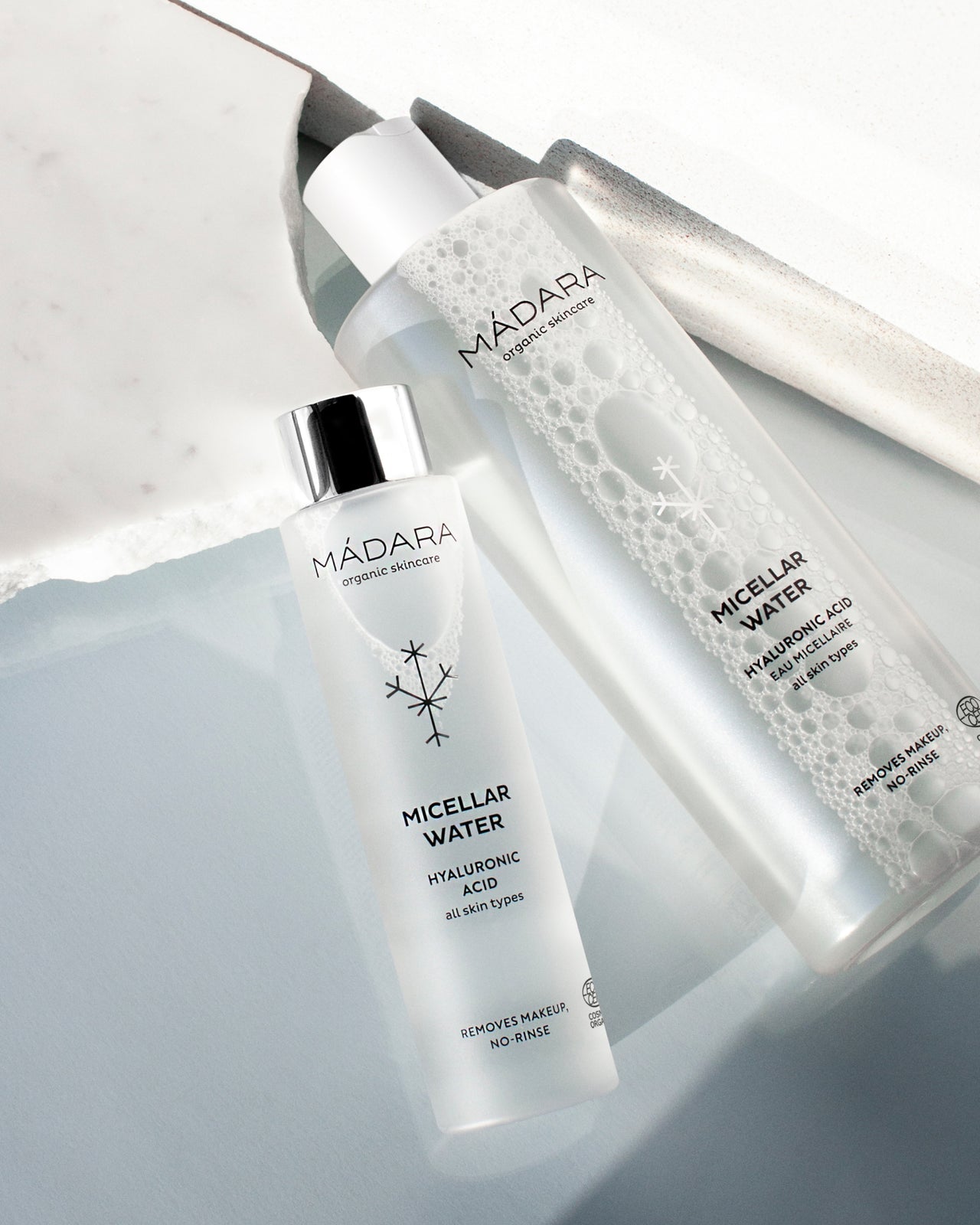 Madara Misellivesi 100 ml ja 400 ml pullot valoisalla pinnalla