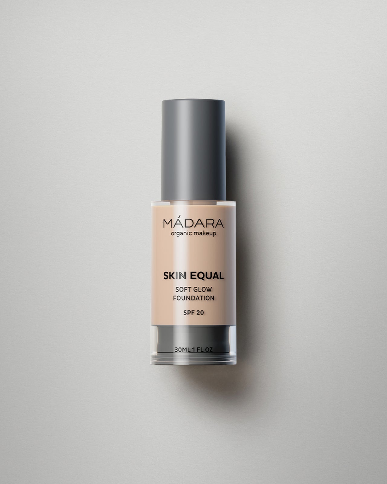 Madara Skin Equal Meikkivoide Porcelain SPF20 pumppupullossa, uusi pakkaus