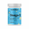 Valkoinen makrobios Omega-3 -kalanmaksaöljykapselipullo mattapinnalla, lieriömäinen muoto ja kierrekorkki; sinisessä etiketissä keltaisia ja sinisiä merieläinkuvituksia; suomenkielinen teksti etiketissä; tausta valkoinen; kuva on lähikuva tuotteesta ilman ihmisiä tai käsiä.