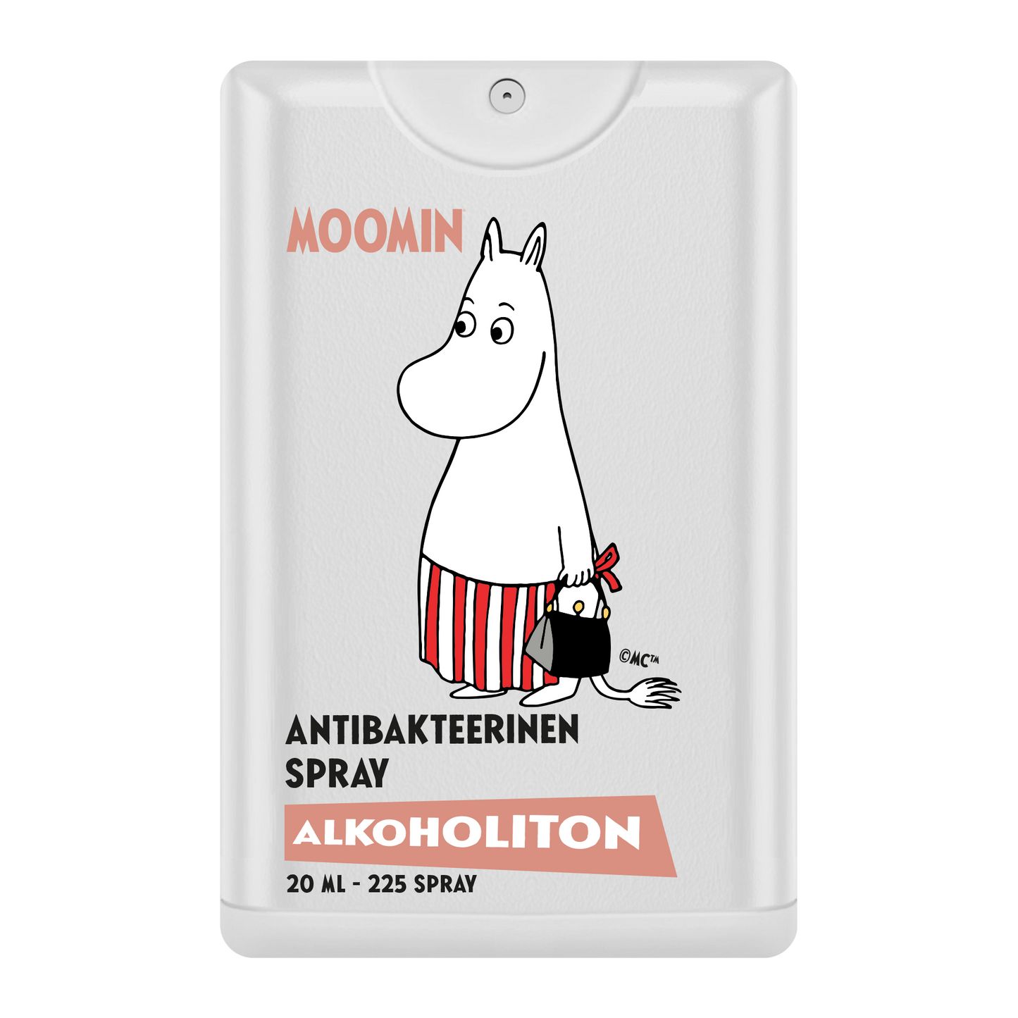 Moomin Alkoholiton Antibakteerinen Käsisuihke; valkoinen suihkepullo, jossa piirroshahmo punaraidallisissa housuissa pitämässä pientä mustaa laukkua; pullo suorakaiteen muotoinen pyöristetyin reunoin, kiiltäväpintainen; luettavassa etiketissä teksti Moomin Antibakteerinen Spray Alkoholiton 20 ml - 225 spray; tausta vaalea ja neutraali, tuote keskellä, ei ihmisiä tai käsiä.