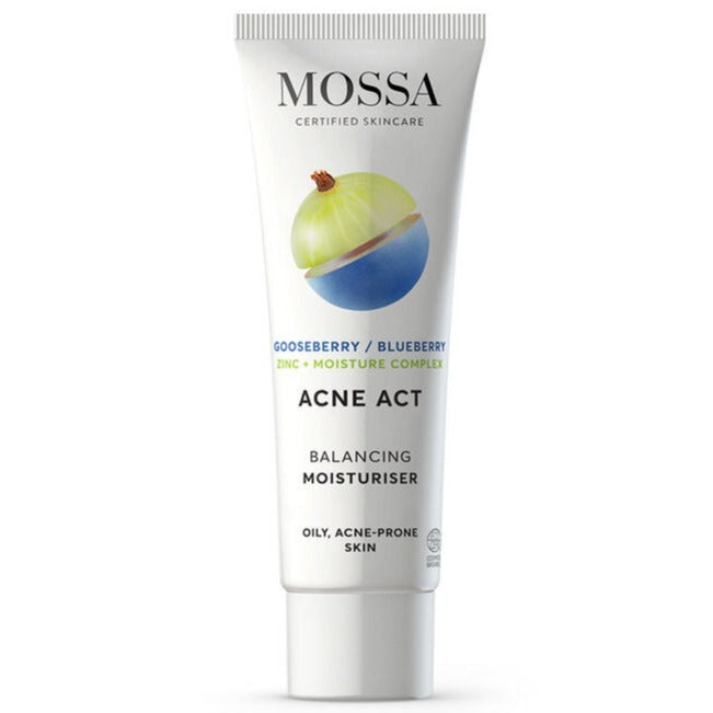 Mossa Acne Act Kosteusvoide; tuubi MOSSA Acne Act Balancing Moisturiser -kosteusvoiteelle rasvoittuvalle ja aknealttiille iholle, eloisa karviais- ja mustikkakuva etusivulla, tuotetiedot tyylikkäin mustin ja sinisin tekstein; tuubi pystyssä valkoisena kiiltäväpinnalla, pyöristetyin reunoin ja kierrekorkilla; tausta valkoinen, ei ihmisiä tai käsiä näkyvissä.
