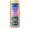 Kultainen NOCCO Goldberry Exotic Fizz -energiajuomatölkki lihavoidulla sinisellä tekstillä ja elävällä pinkillä etiketillä, joka korostaa tuotetietoja. Tölkki on lieriömäinen, mattametallinen pinta, ja siinä on versaalein kirjaimin pääteviivaton teksti. Ihmisiä tai käsiä ei näy. Tausta on valkoinen, tuote keskitetty kuvaan. Osa etikettitekstistä on luettavissa tölkin alaosassa.