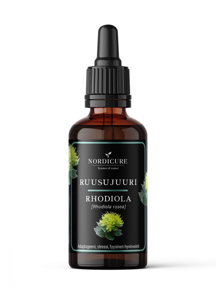 NordiCure Rhodiola 1:3; ruskea lasinen tiputinpullo kiiltäväpinnalla, lieriön muotoinen mustalla kierrekorkkitiputtimella; etiketissä teksti "Nordicure Ruusujuuri Rhodiola", keltavihreitä kukkakuvituksia ja sans-serif-typografiaa; pakkaus tavanomaisen apteekkityylinen; yksivärinen neutraali tausta, studiokuva; ei ihmisiä tai käsiä.