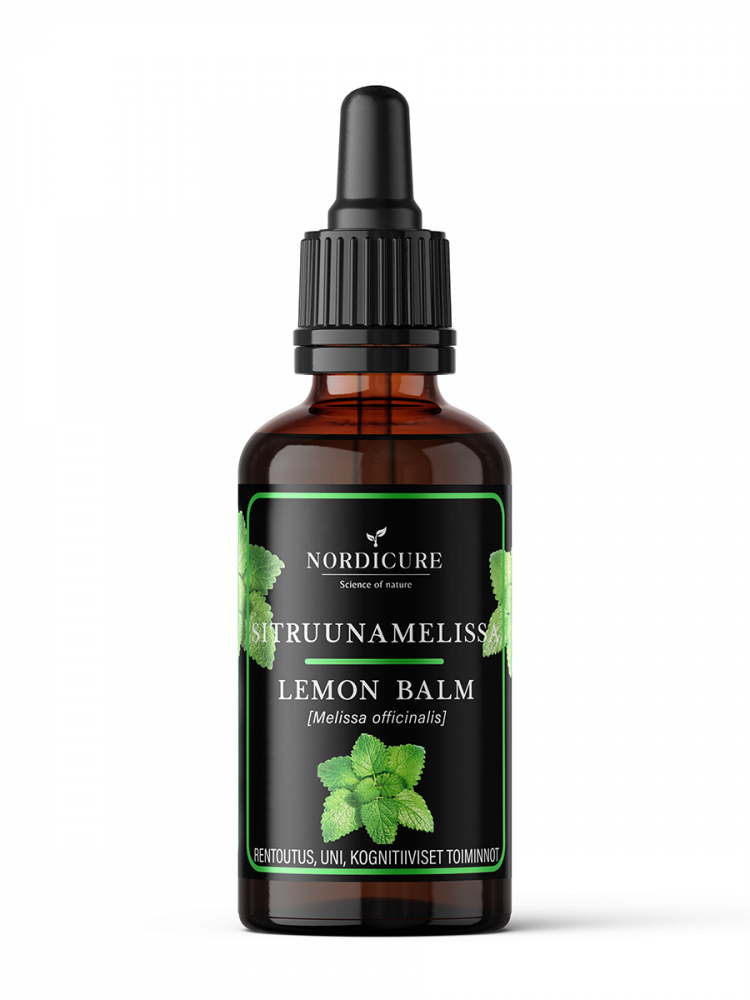 NordiCure Sitruunamelissa Yrttiuute: ruskea lasipipettipullo kiiltävällä pinnalla, sylinterimäinen muoto ja musta uritettu tiputinkorkki; etiketissä teksti "Nordicure Lemon Balm" sekä vihreitä lehtikuvioita ja suomenkielistä melissa-tekstiä groteskikirjasimella; studiokuva valkoista taustaa vasten, ei ihmisiä tai käsiä näkyvissä.