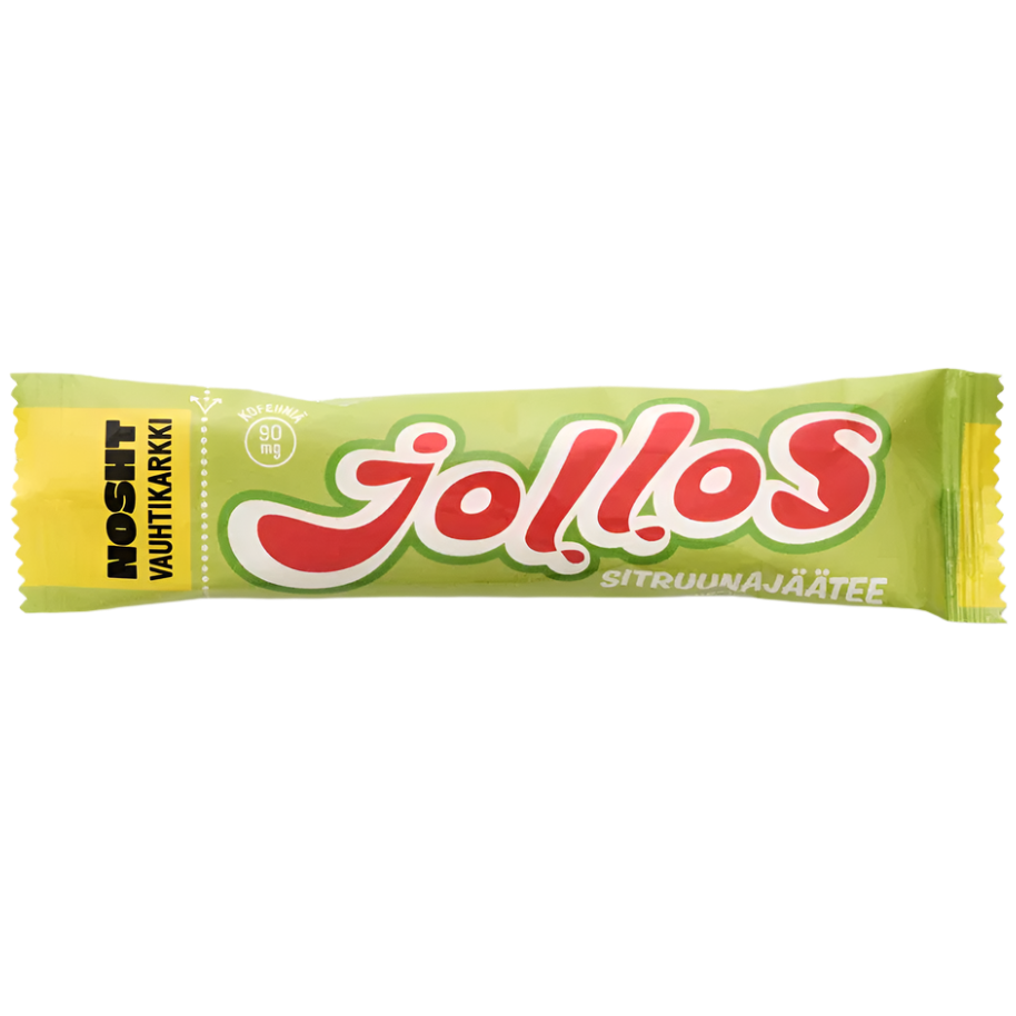 Nosht Jollos Vauhtikarkki Sitruunajäätee; vihreä kääre suomalaiselle karkille tekstillä "Jollos", sitruunajääteen makuinen; kääre kiiltäväpintainen ja suorakulmainen, lihavoitu punainen ja valkoinen teksti sekä lisäsanoja mustavalkoisena; teksti painettu suoraan muovipakkaukseen; neutraali tausta, ei ihmisiä tai käsiä.