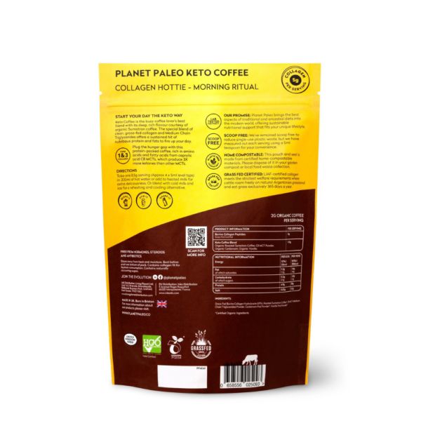 Planet Paleo Keto Coffee; keltainen-ruskea Planet Paleo Keto Coffee -pussin takaosa, jossa tuotetietoja, käyttöohjeita, ravintosisältöä, sertifiointeja, viivakoodeja sekä kuvakkeita luomu- ja laiduntavista ainesosista kuten kollageenista; pakkaus mattapintaista muovia lämpösaumatulla yläreunalla, suorakulmainen ja tasapohjainen; groteskitypografia mustana ja valkoisena värilohkoilla; lähikuva vaalealla taustalla, ei ihmisiä.