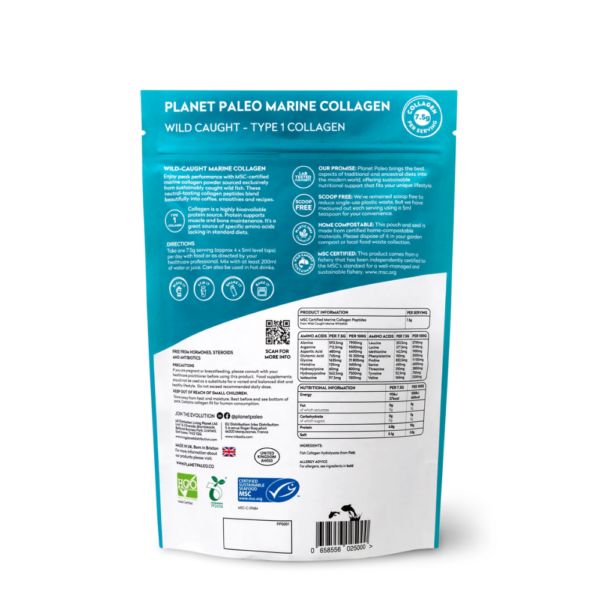Planet Paleo Marine Collagen; sininen-valkoisen pussin takaosa, jossa tuotetietoja, ainesosia, ravintosisältöä, käyttöohjeita, sertifiointeja ja logoja, mukaan lukien tiedot luonnonvaraisesta merikollageenista ja tyypin 1 kollageenista; mattapintainen joustava pussi tasapohjalla, suorakulmainen muoto, selkeää lihavoitua groteski- ja serif-typografiaa valkoisena sinisillä alueilla; ei ihmisiä tai muita esineitä kuvassa; vaalea tausta, keskikulmainen tuotekuva.
